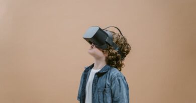 Exploring Virtual Reality in Learning